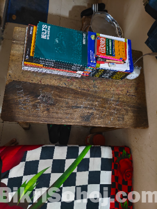 এই টেবিল ও চেয়ার টি বিক্রয় করা হবে